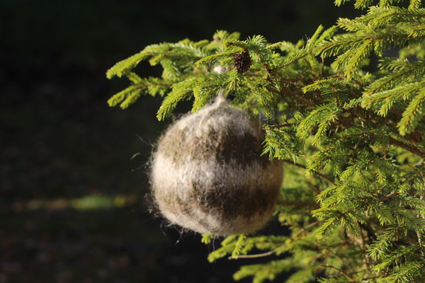 CHRISTMAS BOBBLE - Green/ Ash from ETUDE'S KNITTING MEDITATION' Collection
