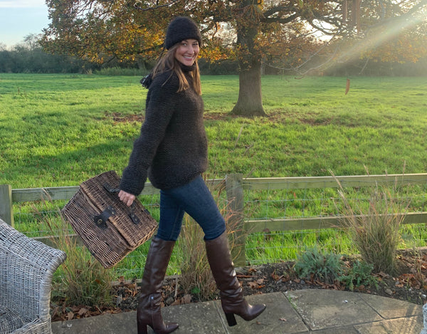 Hand knitted Set of Jumper & Hat from  'ETUDE'S KNITTING MEDITATION' Collection