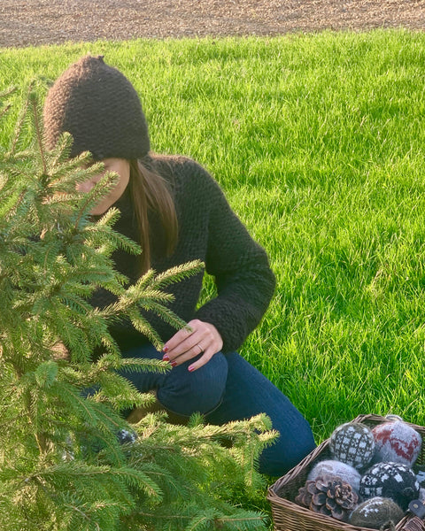 CHRISTMAS BOBBLE - Geometrical Motif II from ETUDE'S KNITTING MEDITATION Collection