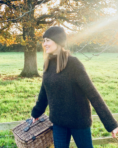 Hand knitted Set of Jumper & Hat